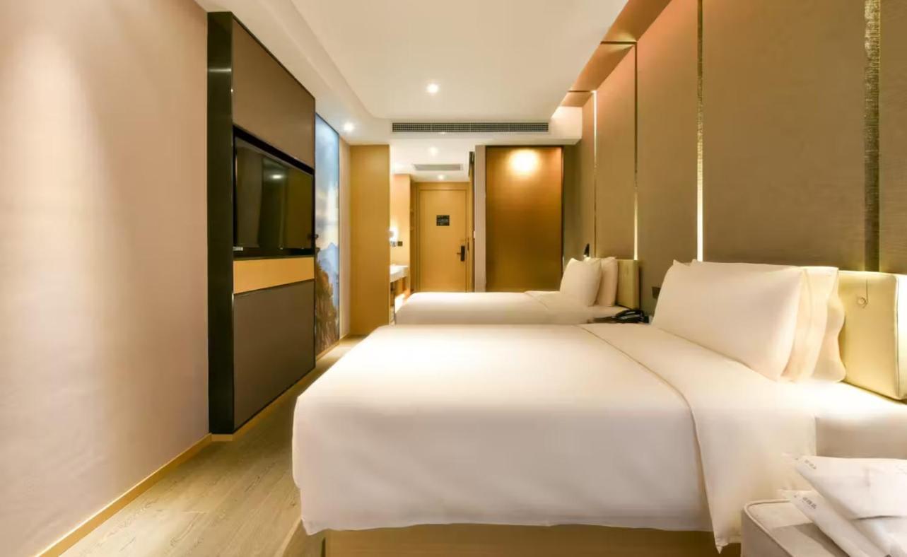 Atour Wangjing Soho Hotel 4*